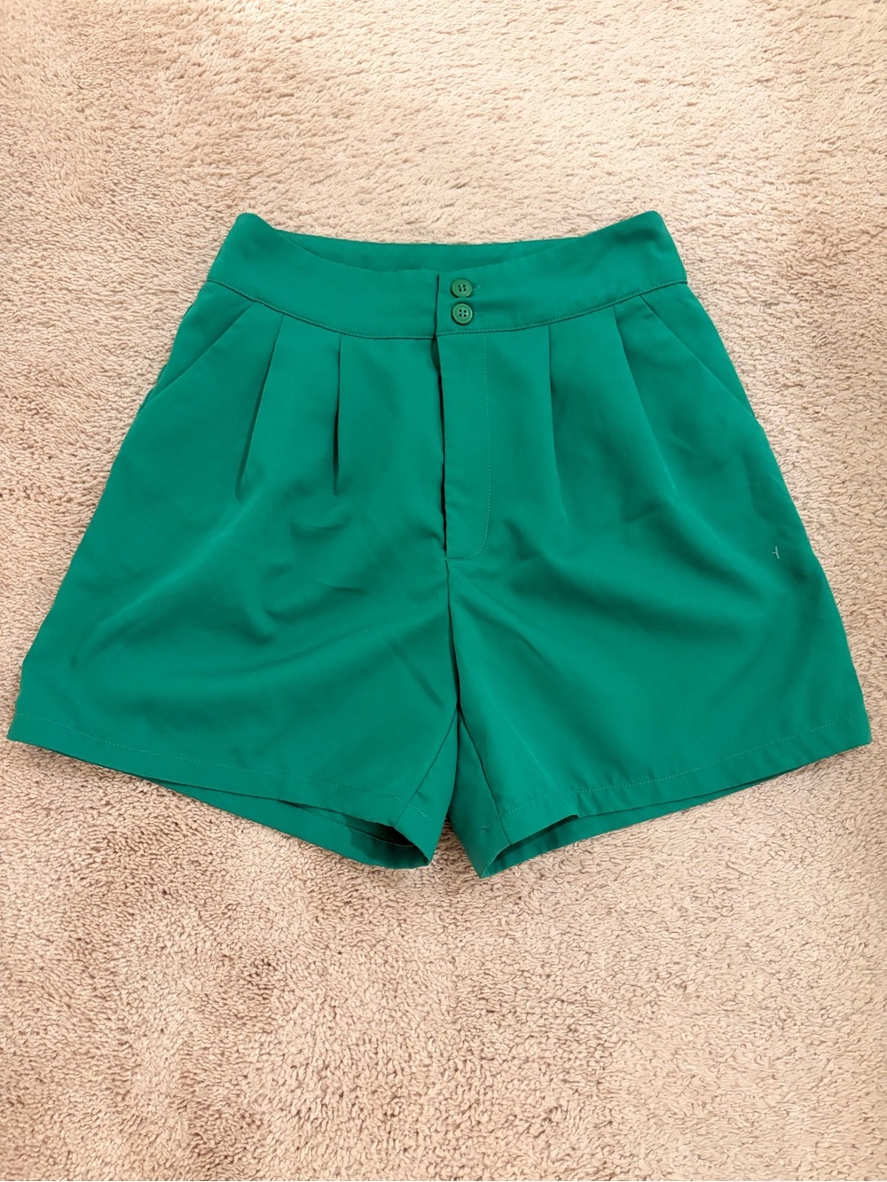SHEIN Emerald Green High-Waist Pleated Shorts #130